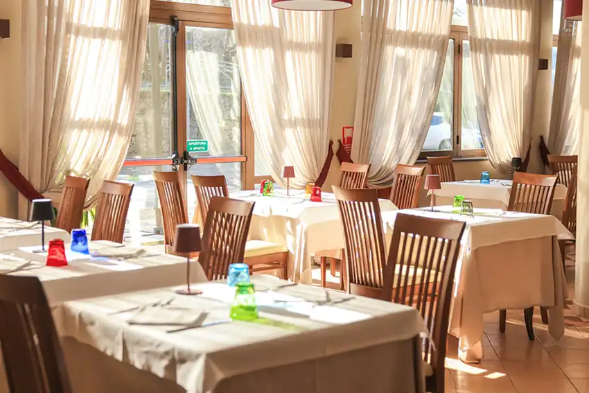 Ristorante Da Giovanni Dining room of Ristorante Da Giovanni at Park Hotel La Pineta